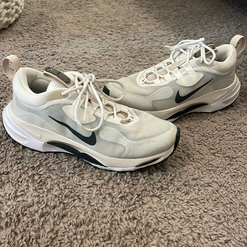 Nike Spark Women’s Sneakers